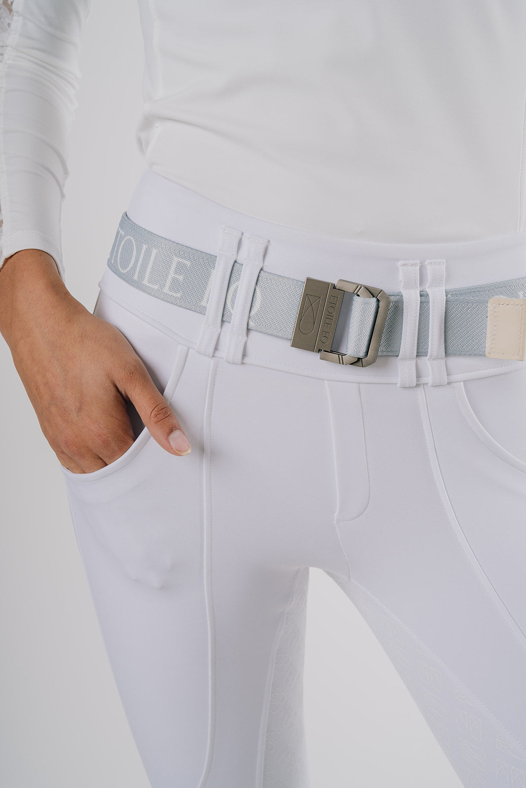Sculpt & Support Hybrid Breech - White